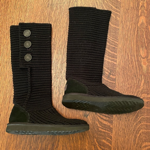 Knit UGG Classic Cardy Boots in black - Picture 1 of 5